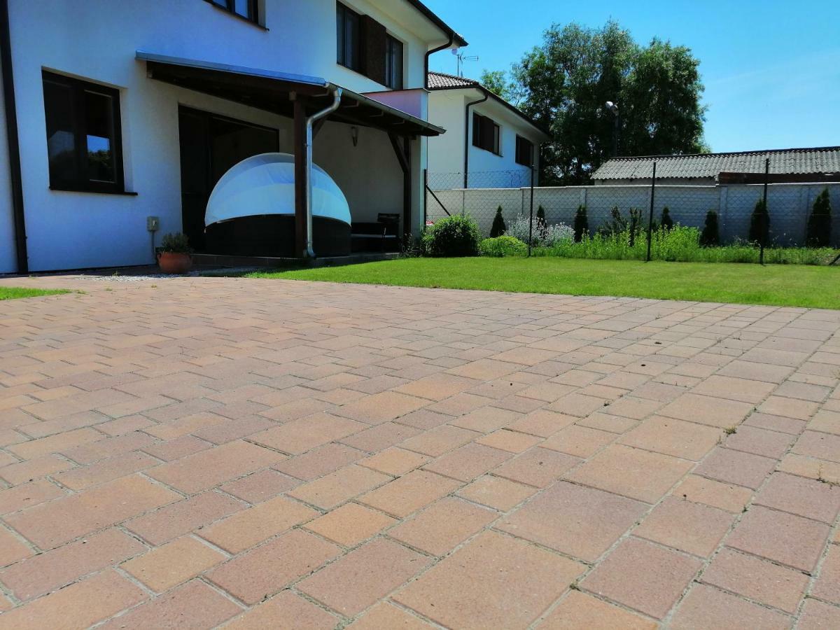 Apartment J&D Dunajská Streda المظهر الخارجي الصورة