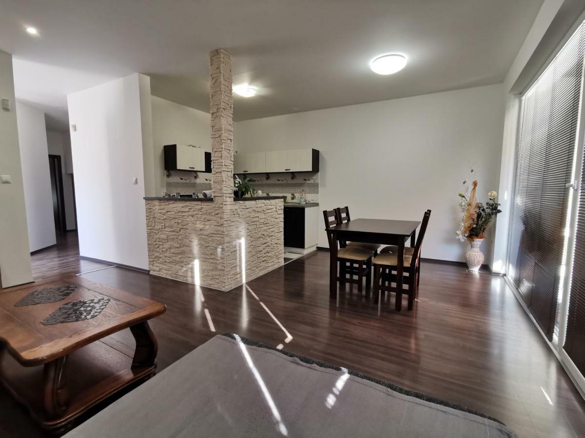 Apartment J&D Dunajská Streda المظهر الخارجي الصورة